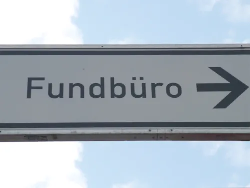 Hinweisschild zum Fundbüro