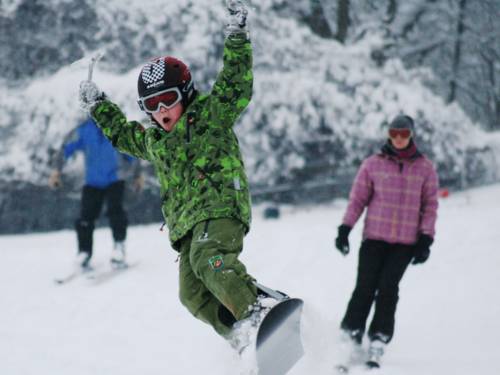 Ski- und Snowboadvergnügen am Deister
