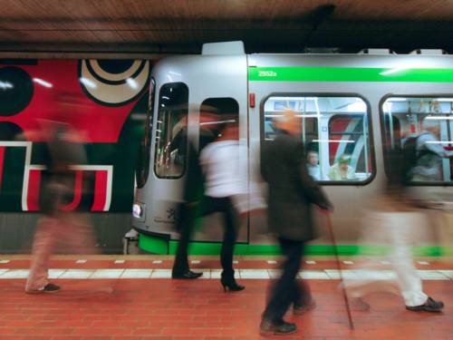 Stadtbahn in U-Station