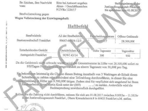 Gefälschter Haftbefehl mit dem Aufdruck FÄLSCHUNG
