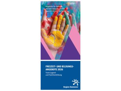 Vorschau auf den Flyer mit Freizeitangeboten und Bildungsangeboten.