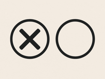 Zwei Kreise nebeneinander, der linke ist mit einem x angekreuzt.