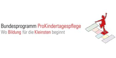 Logo des Bundesprogramms ProKindertagespflege mit dem Text "Wo Bildung für die Kleinsten beginnt"