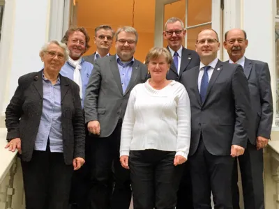Empfang in der Residenz des deutschen Botschafters: Ruth Gr&ouml;ne, Heinz Samuel, Dr. Karljosef Kreter, B&uuml;rgermeister Thomas Hermann, Margitta Schuermann, Botschafter Rolf Ernst Sch&uuml;tte, Raimondis Čudars, B&uuml;rgermeister von Salaspils und Michael F&uuml;rst (v.l.)