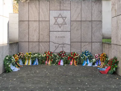 Mahnmal am Platz der ehemaligen Synagoge