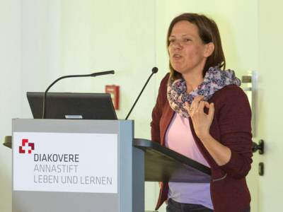 Frau Dr. Silke Mardorf, Leiterin der Koordinationsstelle Sozialplanung, am Rednerpult