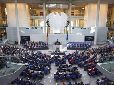 Blick ins Plenum während einer Sitzung des Deutschen Bundestages.
