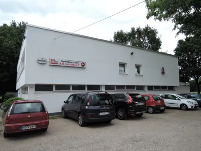 Saniertes Vereinshaus der Sportgemeinschaft von 1874