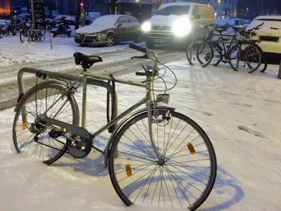 Fahrrad im Schnee