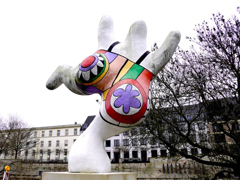 "Sophie" (auf einem Bein)