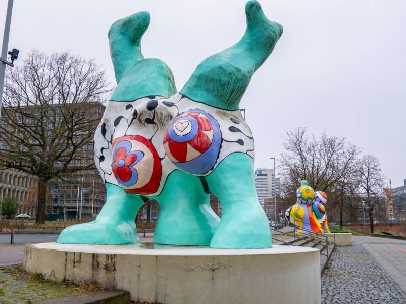 "Caroline" (grüne Arme und Beine)