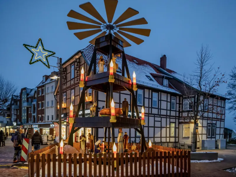 Weihnachtspyramide auf dem Weihnachtsmarkt Barsinghausen