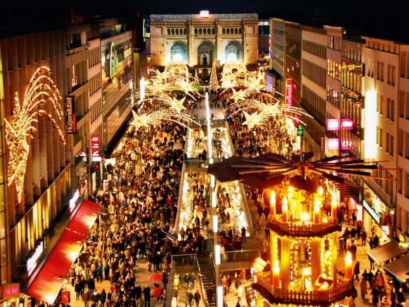 Hannover schm&uuml;ckt sich weihnachtlich