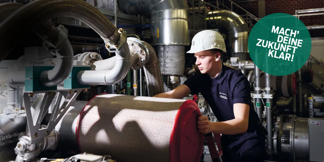 Ein junger Mensch mit Helm an einer Maschine. Rechts im Bild steht "Mach' Deine Zukunft klar".