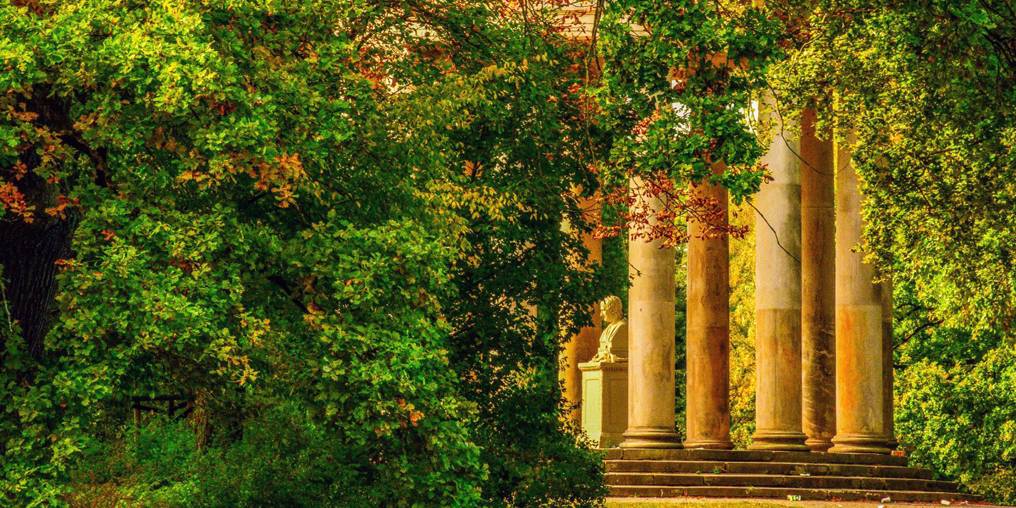 Leibniztempel im Herbst