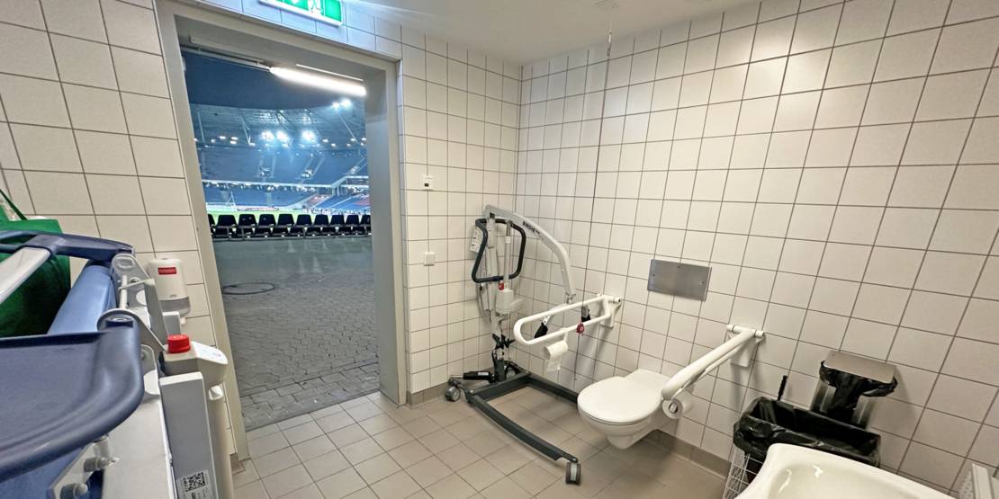 Ein Pflegeraum für Menschen mit Behinderung in der Heinz von Heiden Arena