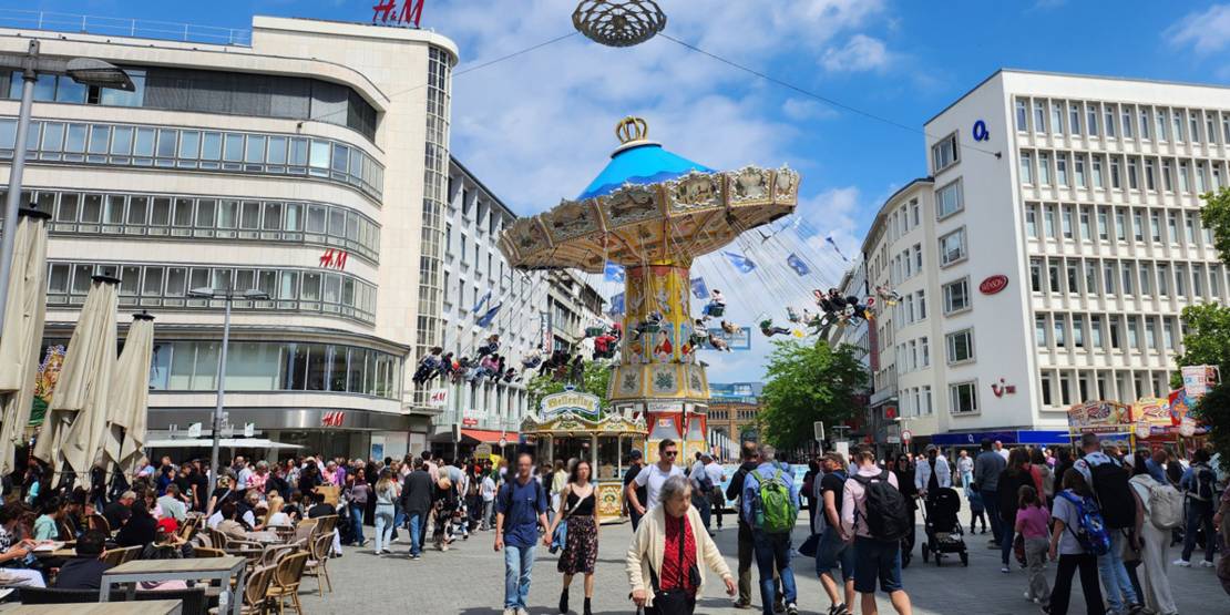 Kettenkarussell auf dem Kröpcke