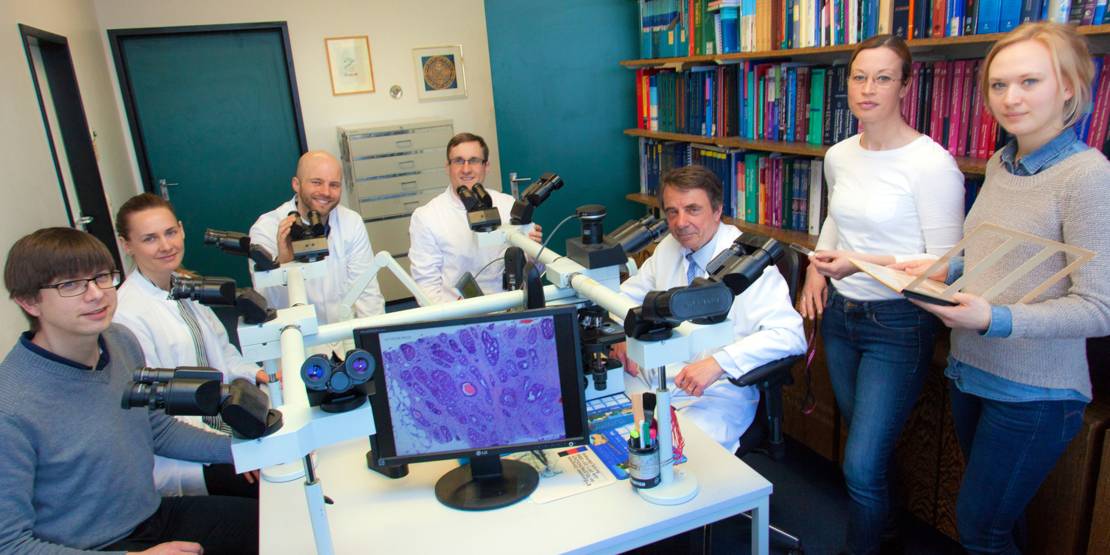 Professor Dr. Hans H. Kreipe mit Team Querformat 2018_05 2018