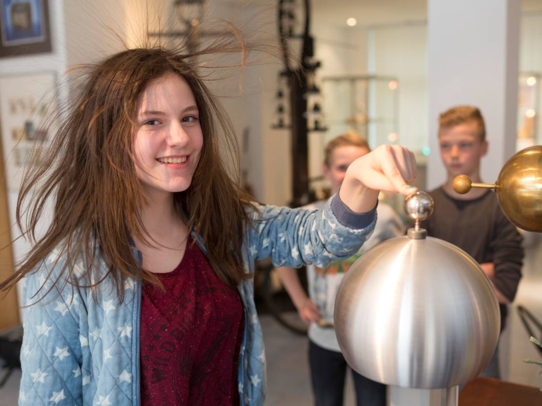 Haare stehen zu Berge | Museum für Energiegeschichte(n) | Museen