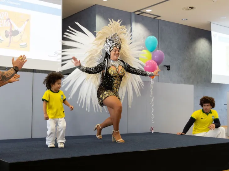 Tanz-Show auf der Bühne