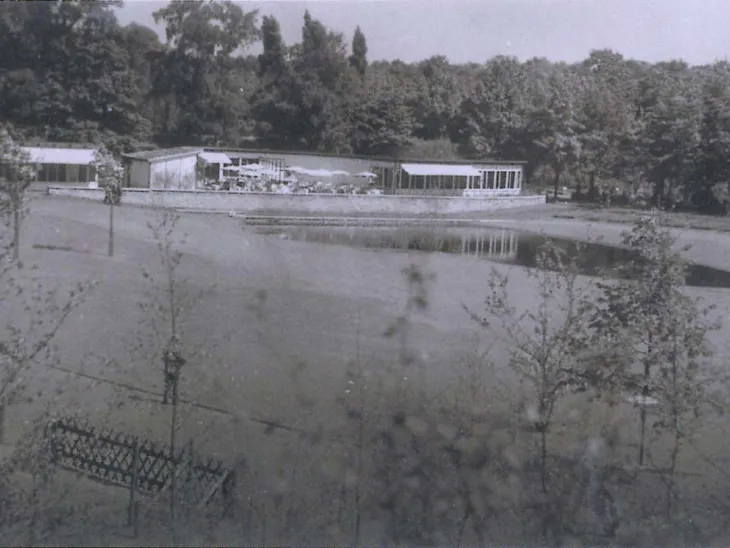 Ein altes Foto, das den hannoverschen Stadtpark zeigt.