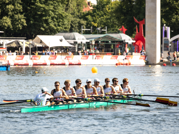 Rudern auf dem Maschsee: Das Achterrennen der Männer.