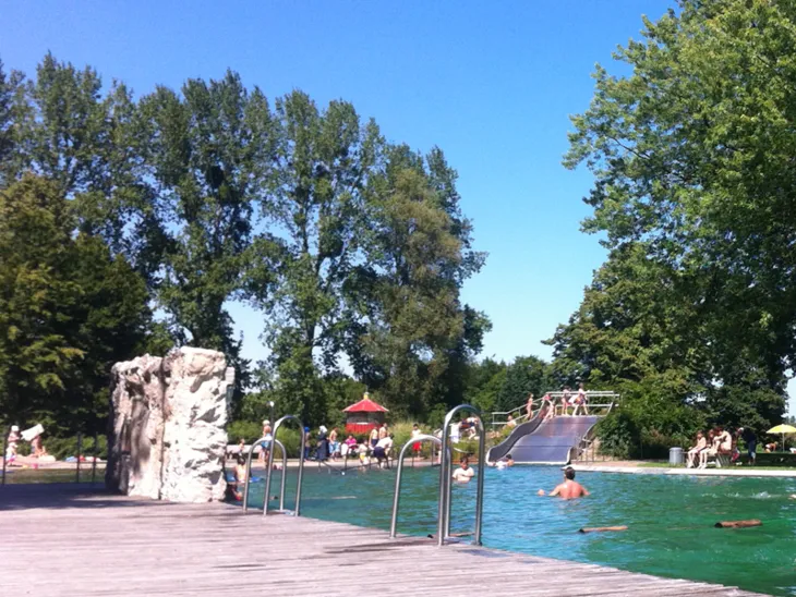 Das Naturbad Hainholz im Sommer