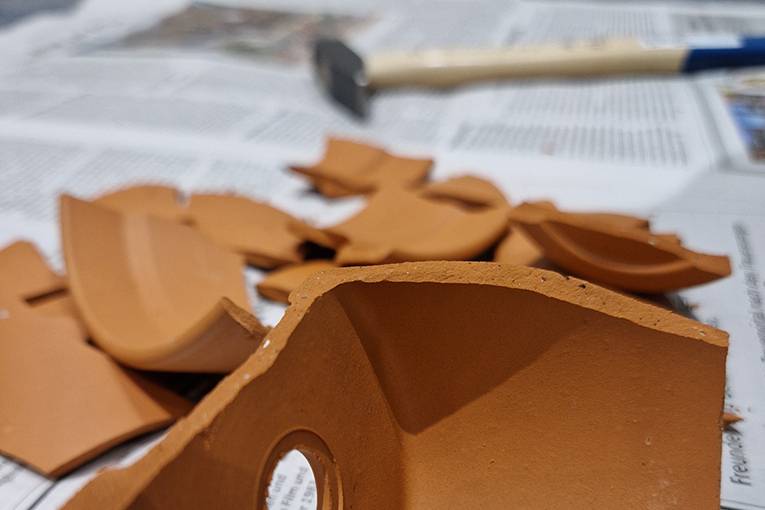 Blumentopf zerbrochen