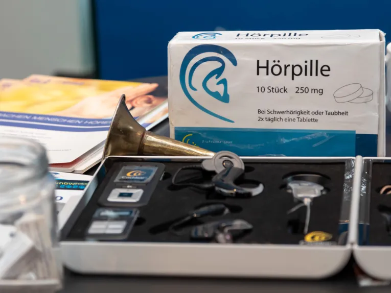 Ein Sammelsurium an Produkten für Menschen mit Hörbeeinträchtiung