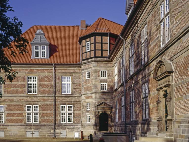 Schloss Landestrost