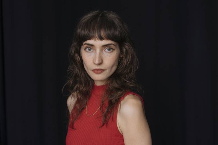 Die Autorin Lara Rüter