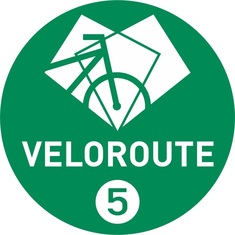 ein grüner Kreis, ein angedeutetes Fahrrad, der Text Veloroute 5