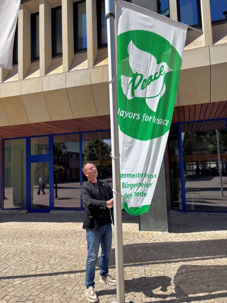 Die Stadt Minden beteiligt sich am Flaggentag der Mayors for Peace