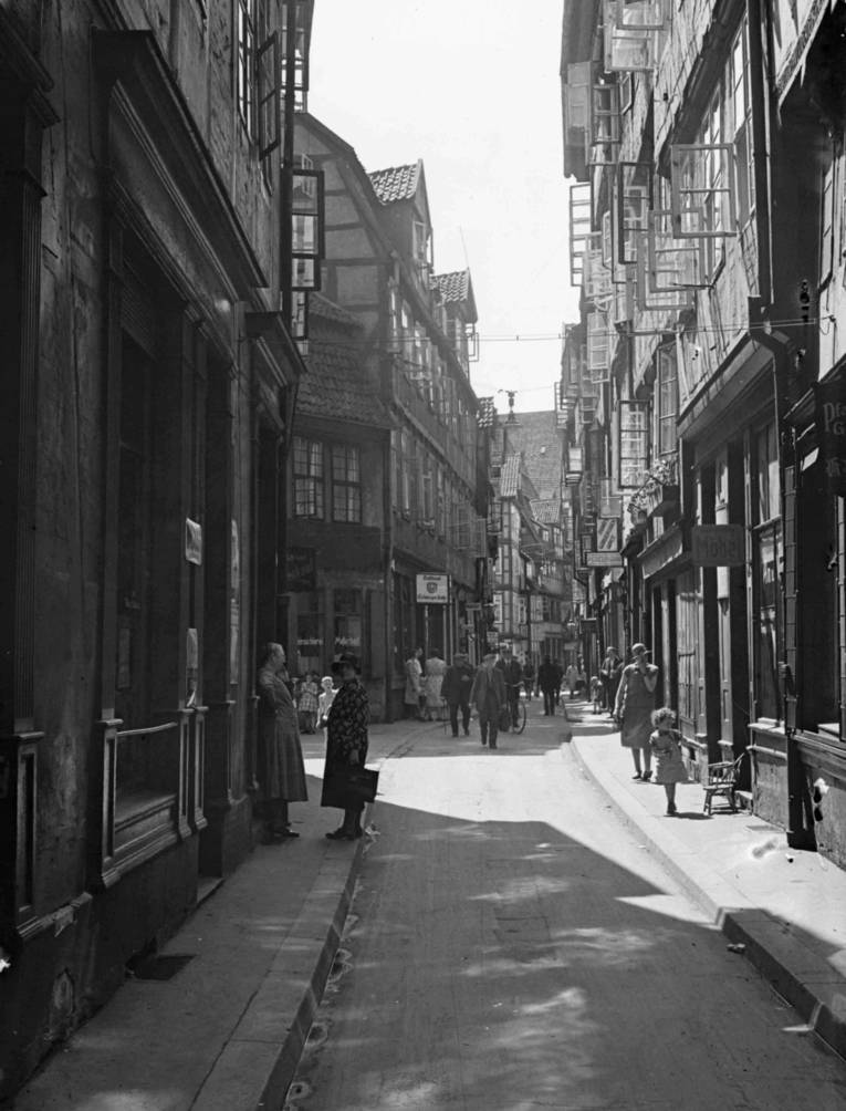 Ballhofstraße von der Knochenhauerstraße aus, 1932. Foto von Wilhelm Hauschild