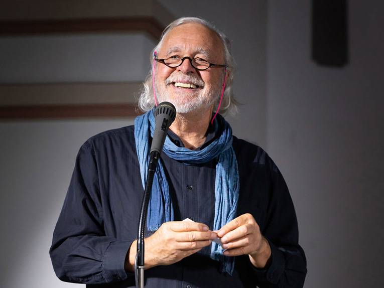 Der Moderator Klaus Urban