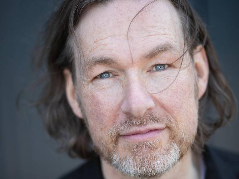 Der Autor und Hörbuchregisseur Sven Stricker