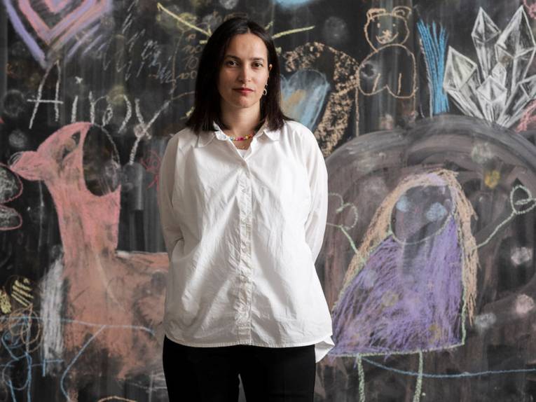 K&uuml;nstlerin Tuğba Şimşek