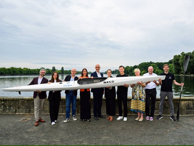 menschen vor dem Maschsee