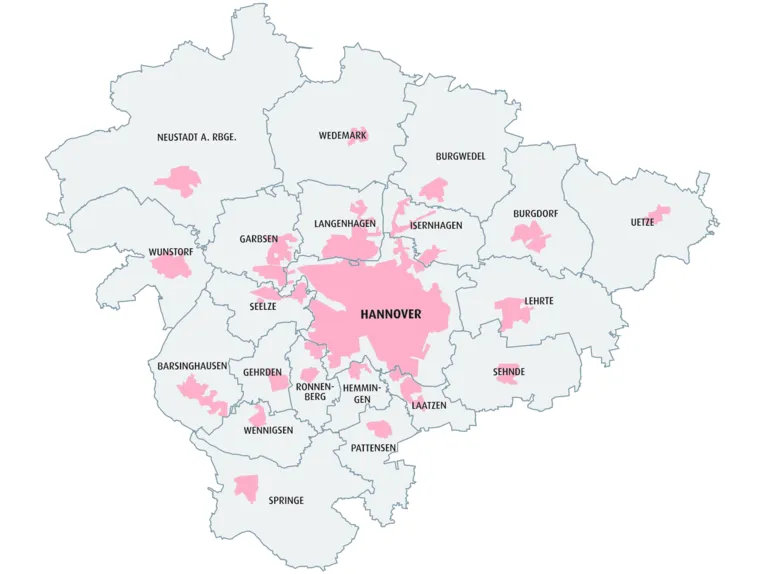 Karte der Region Hannover: Linien skizzieren die 21 Kommunen im Gebiet der Region Hannover (von oben links (Nordwesten) nach unten rechts (Südosten): Neustadt am Rübenberge, Wedemark, Burgwedel, Burgdorf, Uetze, Wunstorf, Garbsen, Langenhagen, Isernhagen, Barsinghausen, Seelze, Hannover, Lehrte, Gehrden, Ronnenberg, Hemmingen, Laatzen, Sehnde, Springe, Wennigsen und Pattensen. Graue Flächen füllen die Grenzen. Kleinere, rosafarbene Flächen darin skizzieren die Bebauung der jeweils namensgebenden Stadt oder Gemeinde.