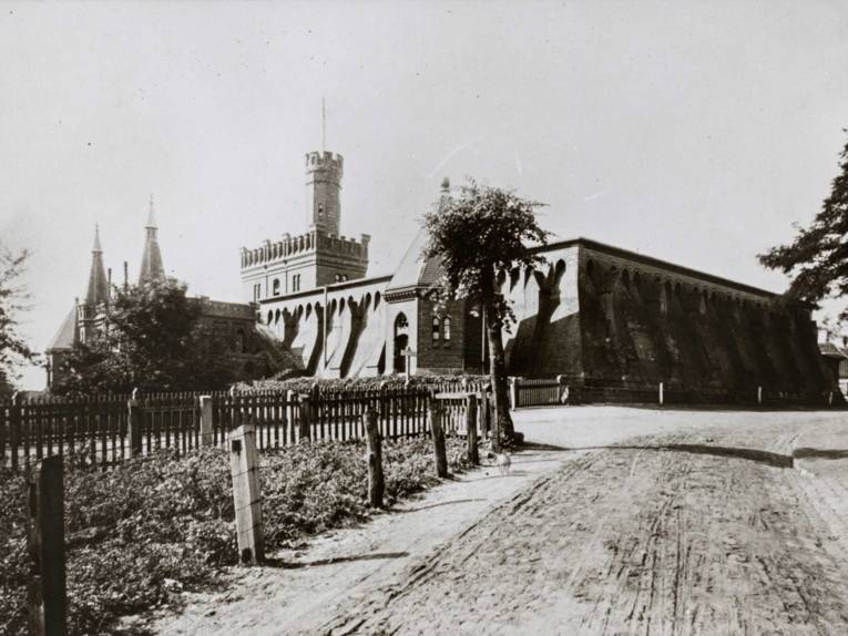 Geb&auml;ude. Historische Schwarz-Wei&szlig;-Aufnahme