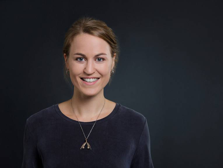 Die Ärztin und Autorin Dr. med. Alicia Baier