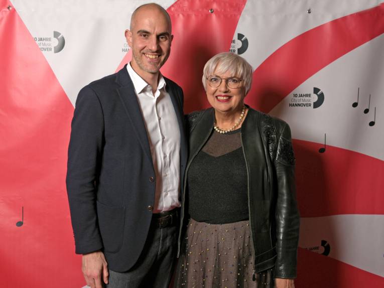 Oberbürgermeister Belit Onay mit Talk-Gast Claudia Roth, Staatsministerin für Kultur und Medien