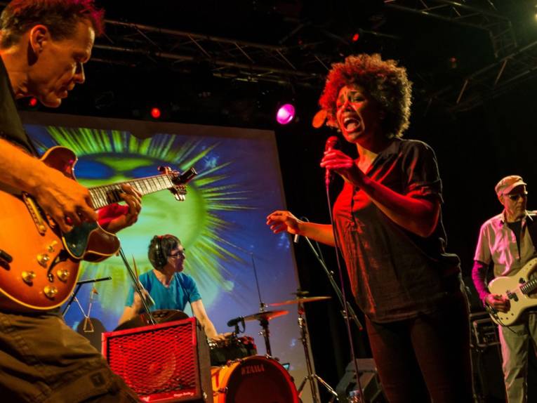 Die Band rund um Hellmut Hattler