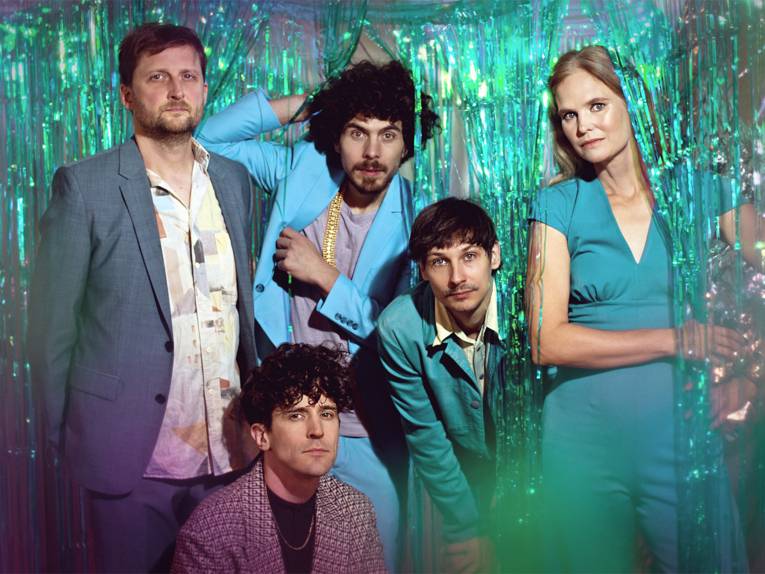 Die Bandmitglieder von Dota