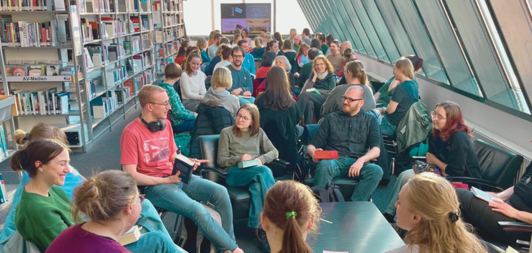 Silent Book Club in der Zentralbibliothek Hannover