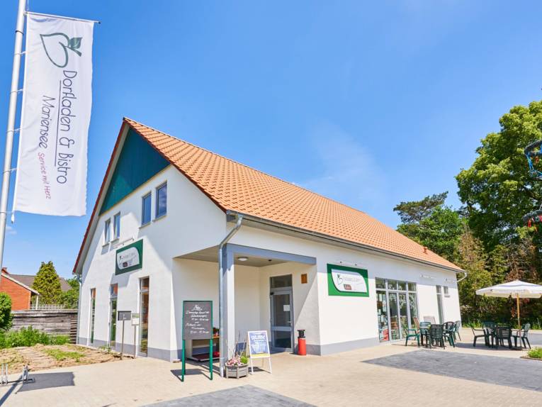 Blick auf den Dorfladen Mariensee