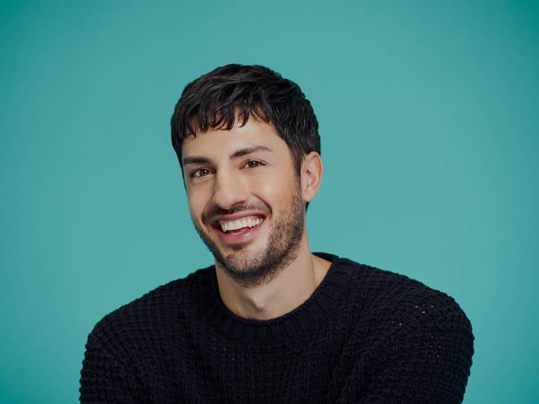 Der Arzt, Autor und Influencer Aljosha Muttardi