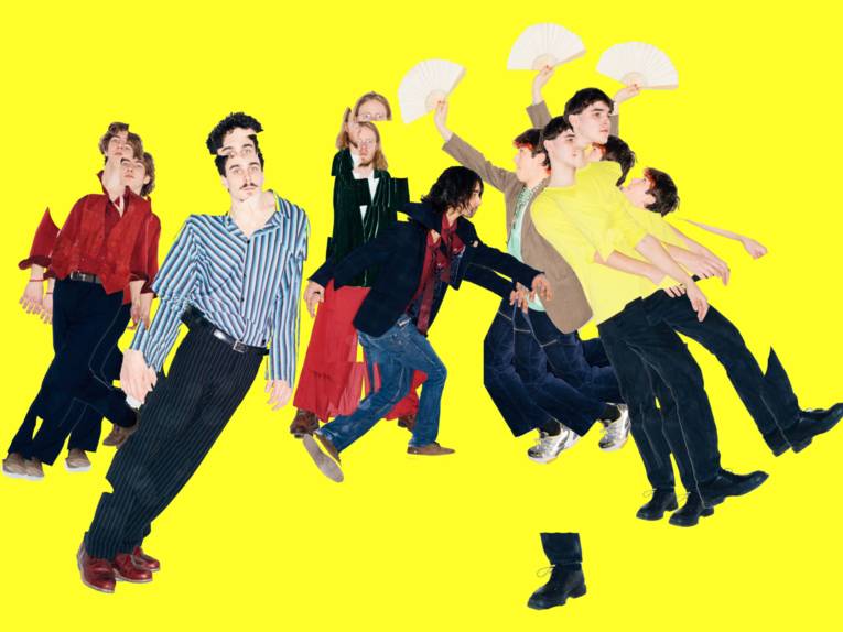 Bunte Collage der Mitglieder der Band Buntspecht auf gelbem Grund.