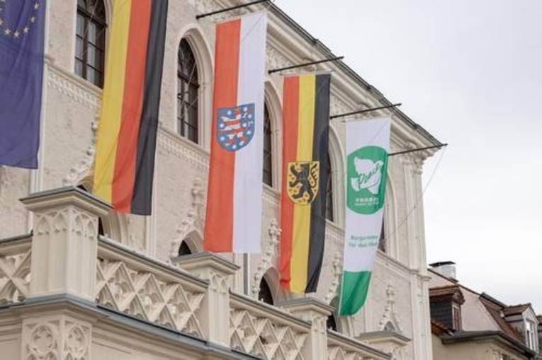 Die Stadt Weimar beteiligt sich am Flaggentag der Mayors for Peace