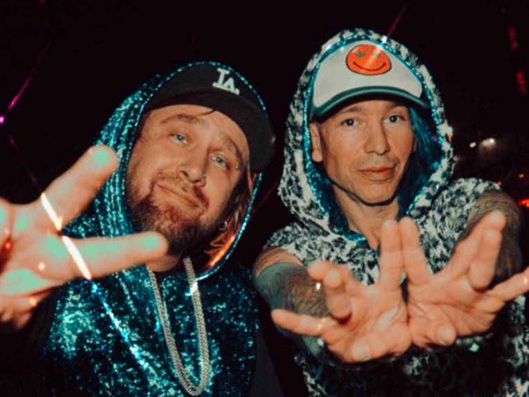 Die zwei Musiker der Band.